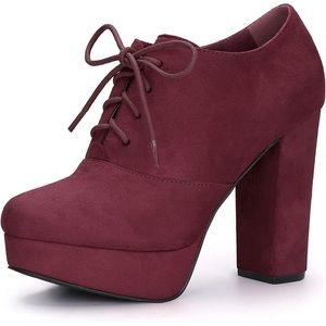 Maroon lace up heeled booties Size 9
